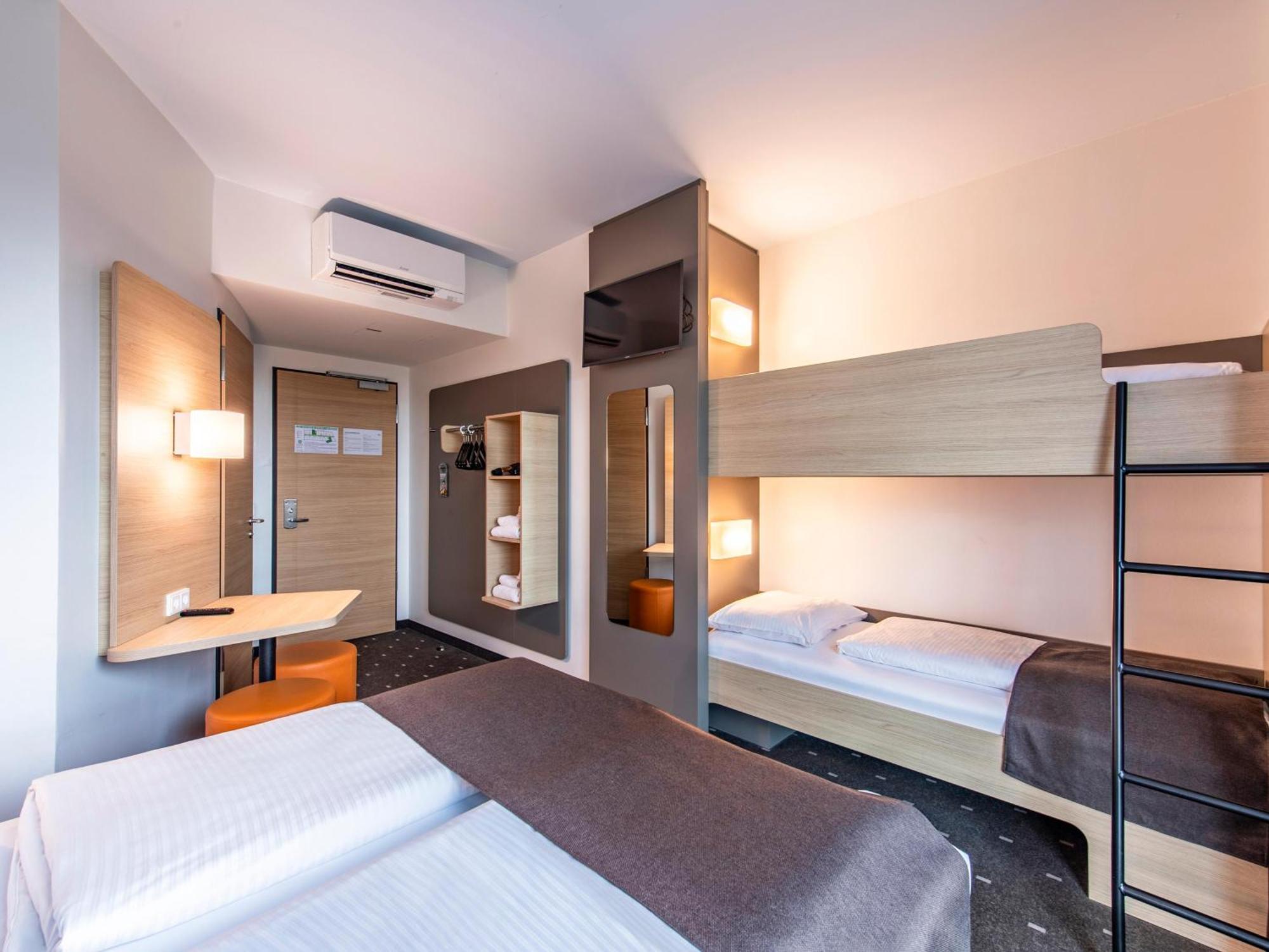 B&B Hotel Augsburg-Nord Εξωτερικό φωτογραφία
